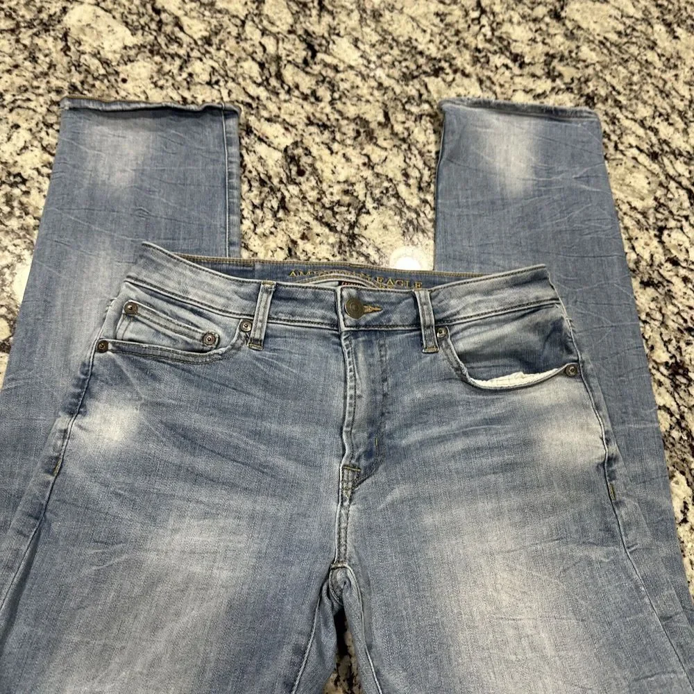 American Eagle Men's Size 30x34 Blue Jeans Slim Straight Extreme Flex Distressed